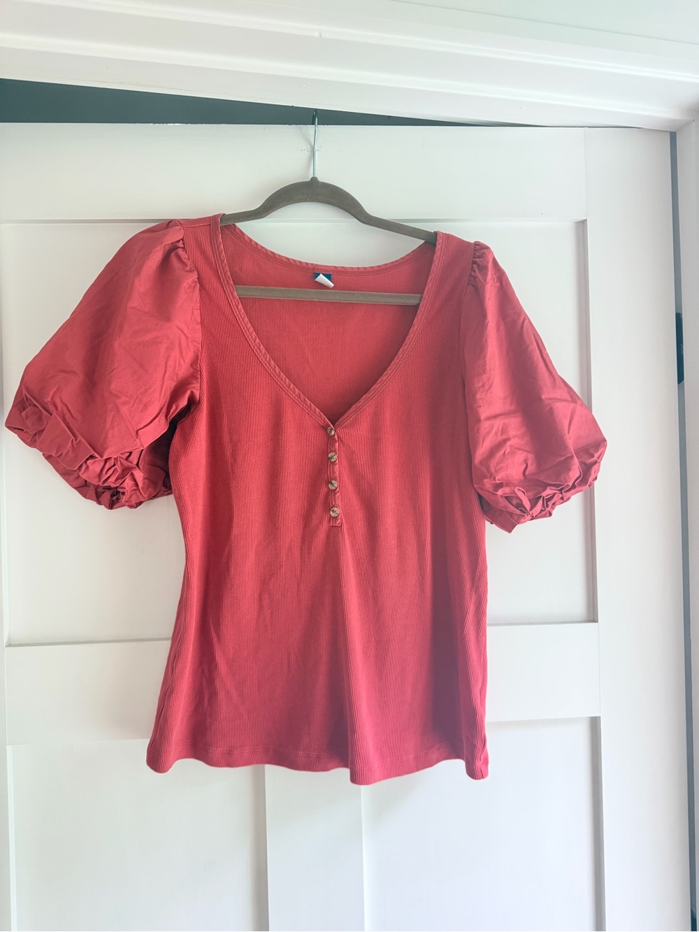 Old Navy Coral Puff Sleeve V-Neck Henley Top
